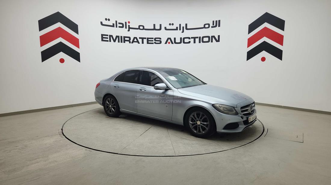2016 Mercedes C 200 — Front Right Angle — Photo 9