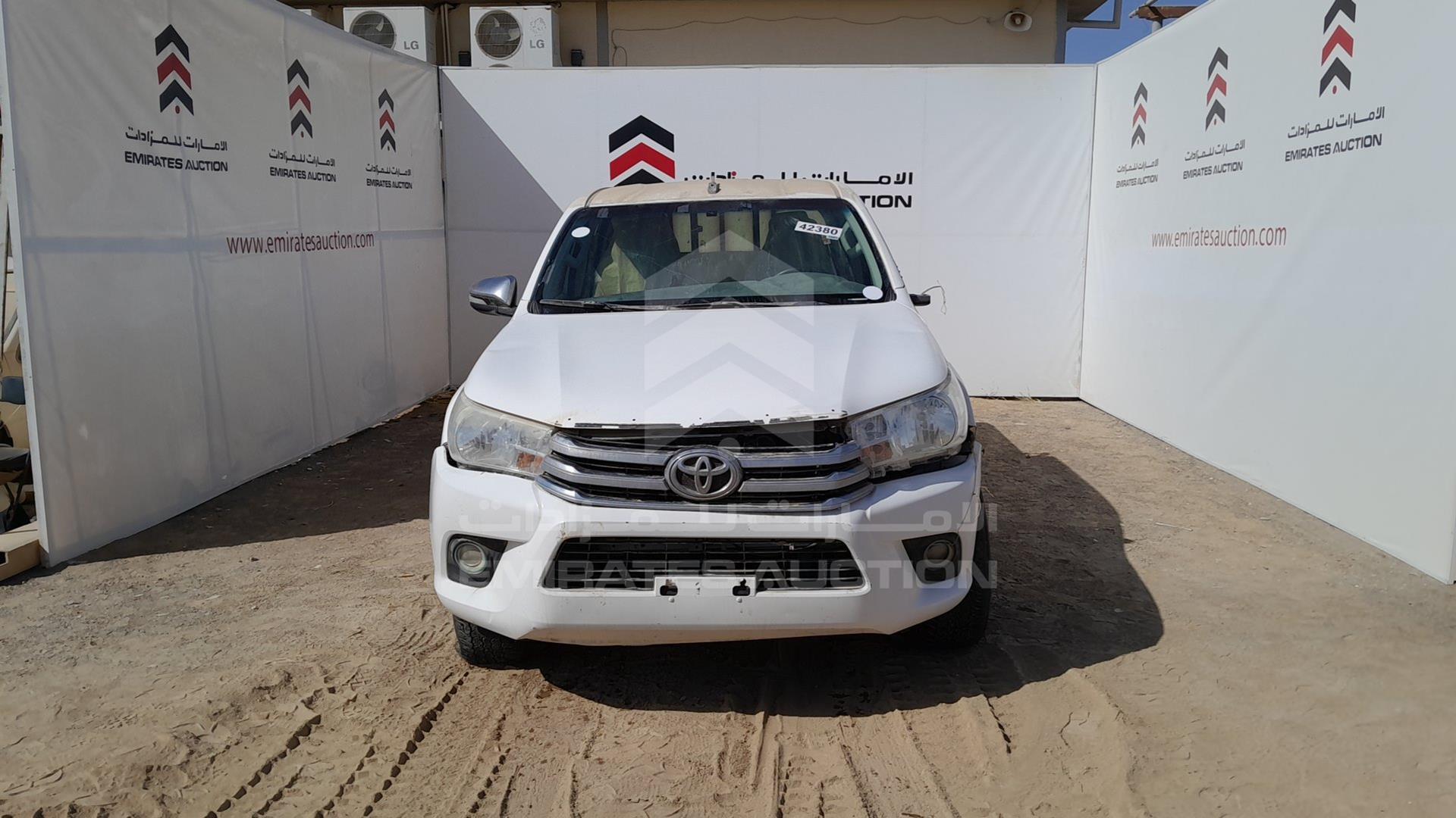 0 TOYOTA HILUX VIN: MR0HX8CD100881708