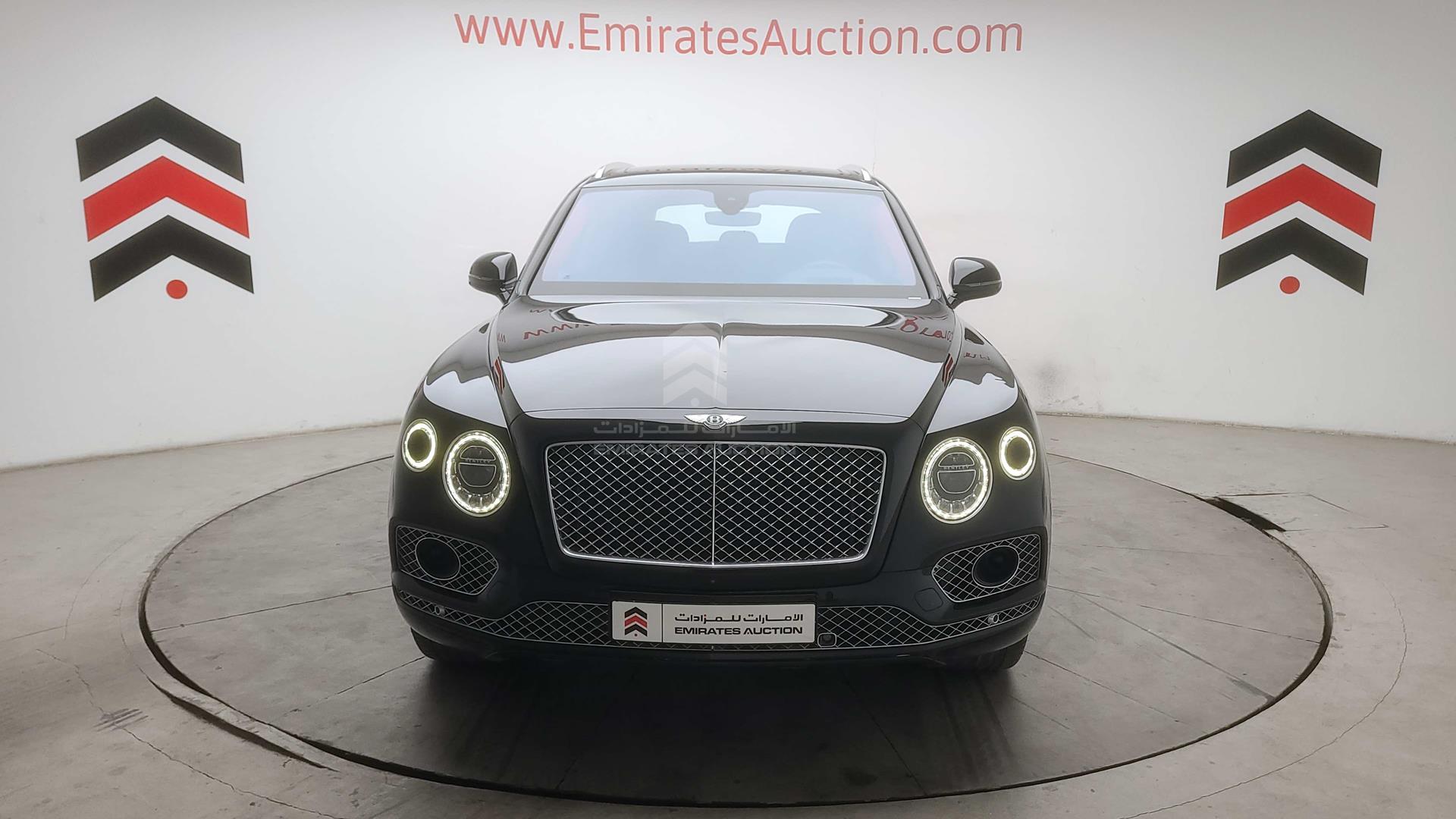 2017 BENTLEY BENTAYGA VIN: SJAAB1ZV3HC016529