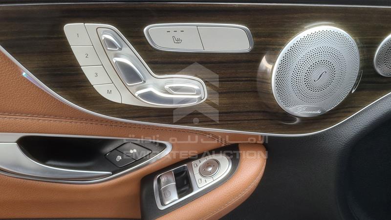 WDDWJ4JB4HF383700 Auction: EmiratesAuction Lot: 406062 WDDWJ4JB4HF383700 Mercedes C 300 2017 BLUE Photo 25