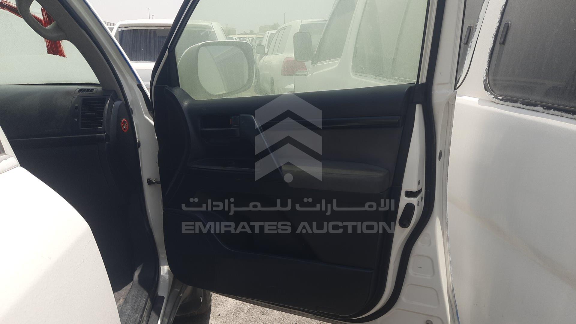 2012 TOYOTA LAND CRUISER VIN: JTMDU09J4C5056175