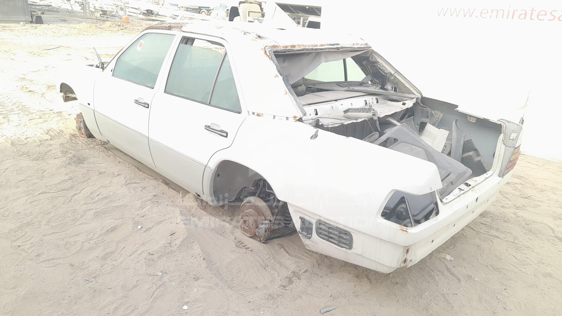 1995 MERCEDES E220 VIN: WDB1240221C237007