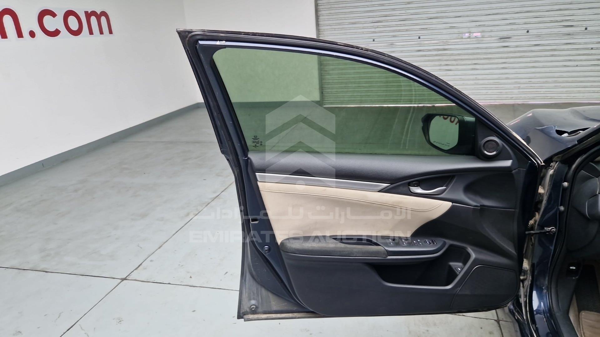 2017 HONDA CIVIC VIN: 19XFC2677HE450331