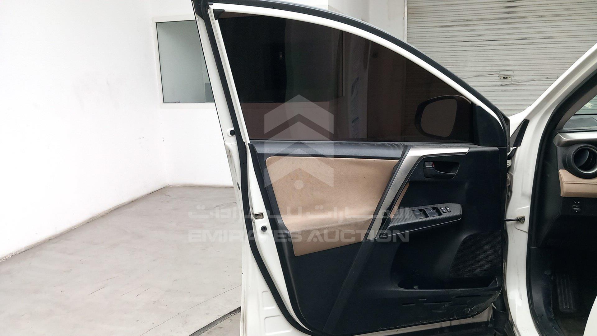 2014 TOYOTA RAV-4 VIN: JTMBF9EV5ED074921