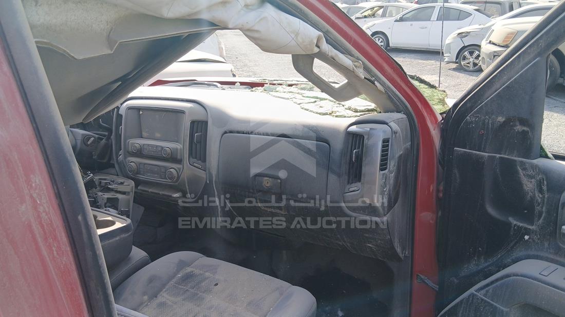 شيفروليه سيلفرادو 2018 — زاوية واجهة الراكب الأمامي الأيمن — صورة 22