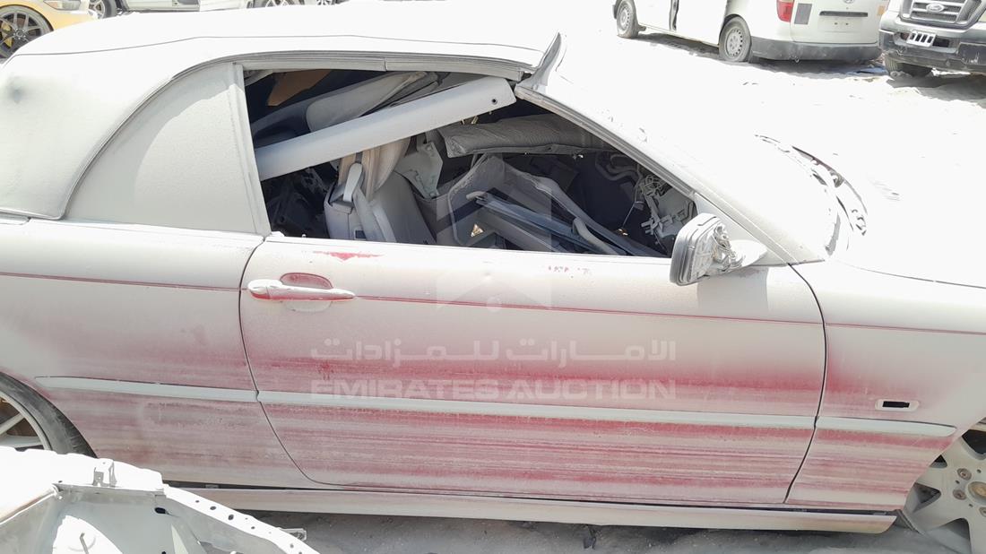 بي ام دبليو 330 2003 — الباب الأمامي الأيمن — صورة 17