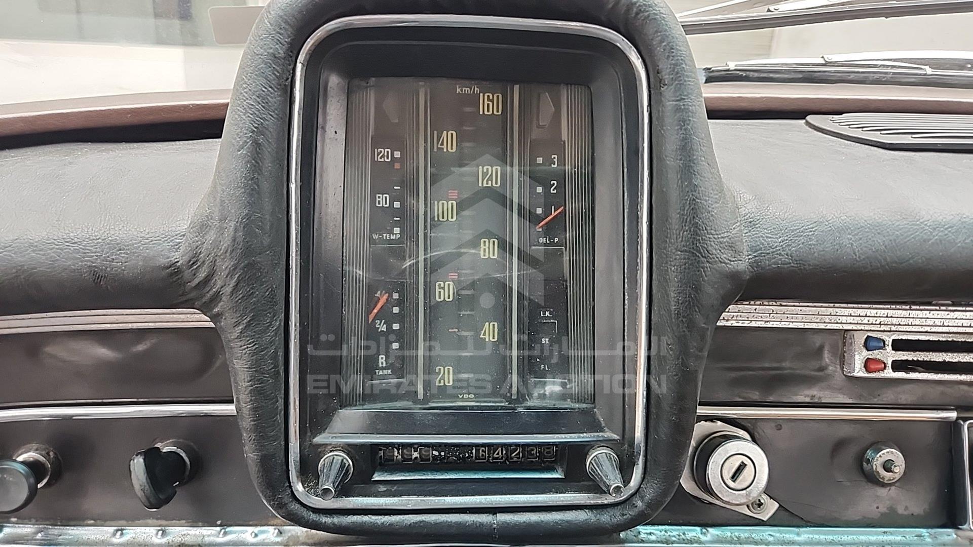 1965 MERCEDES 200 VIN: 11001010113782