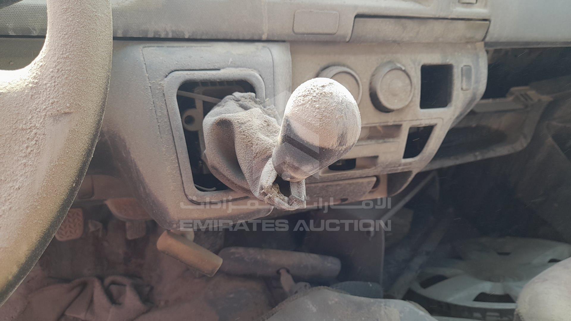 2006 TOYOTA HIACE VIN: JTFHX02P165000438