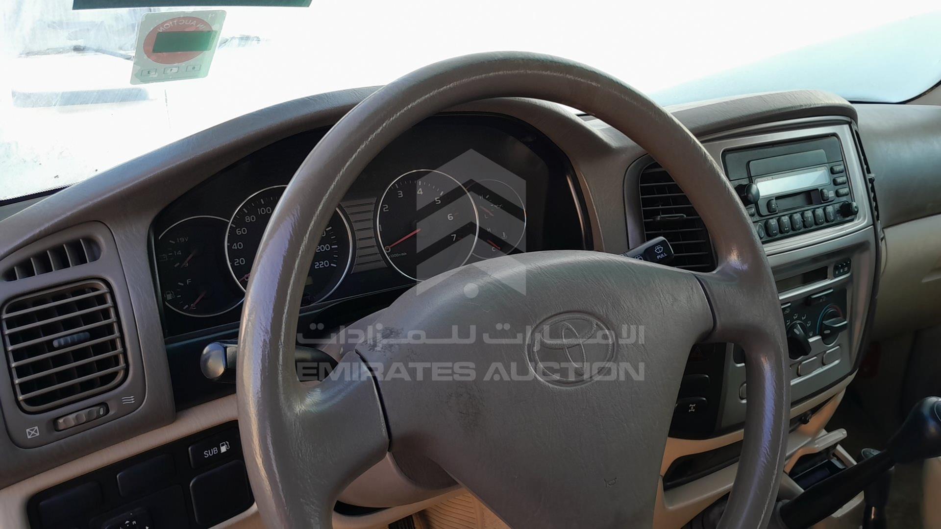 2007 TOYOTA LAND CRUISER VIN: JTGHJ09J377006875
