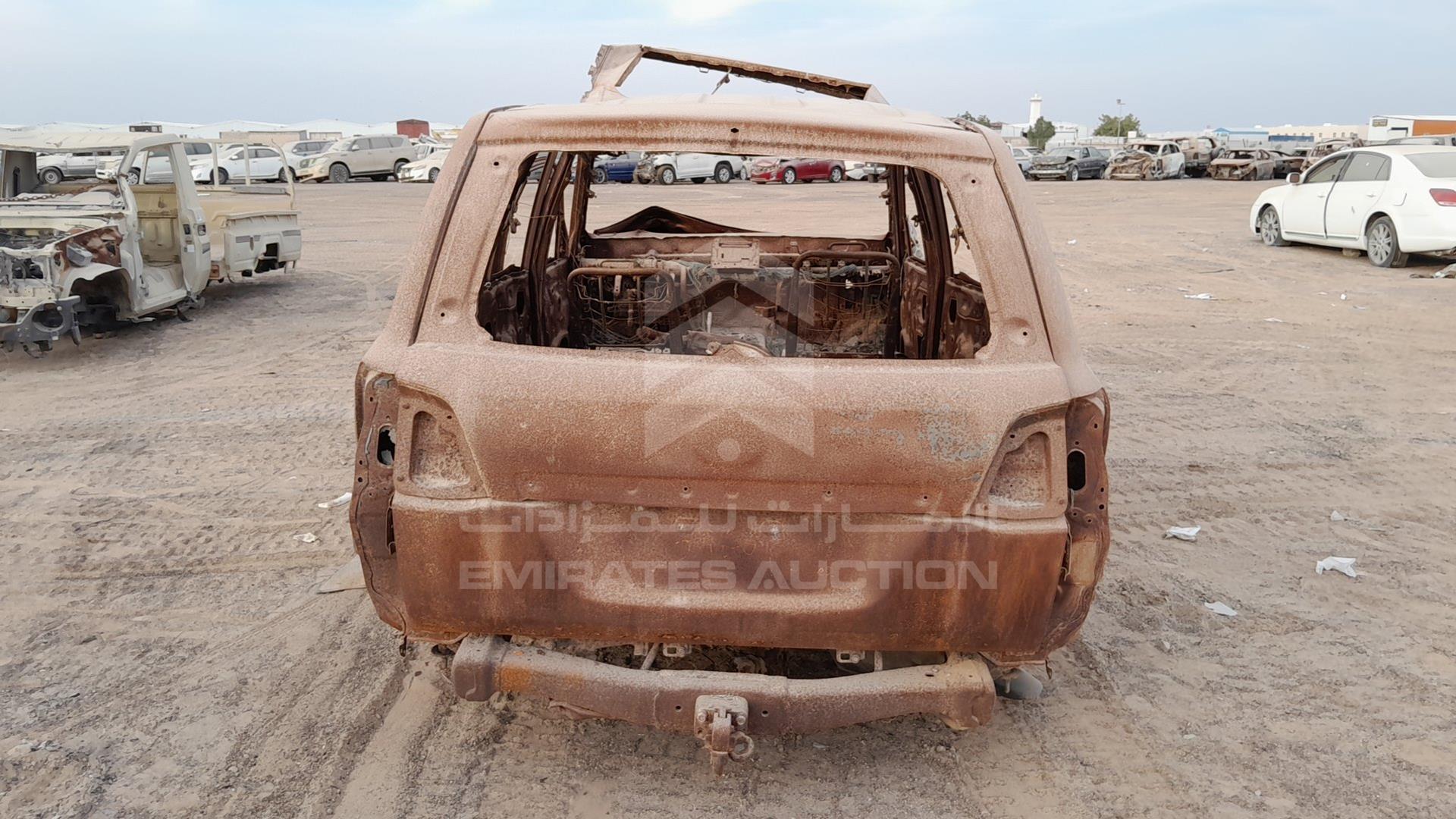 2005 TOYOTA LAND CRUISER VIN: JTMHX09J1P5040141