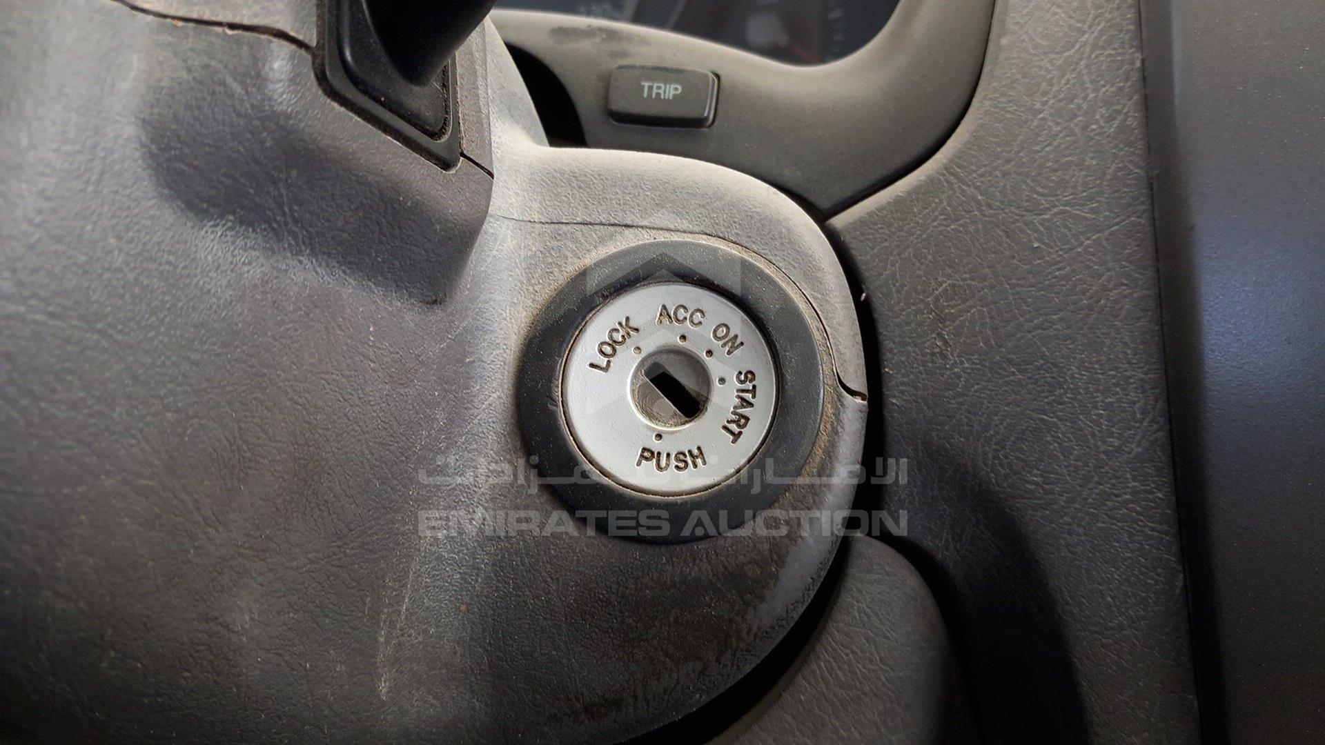 2005 HYUNDAI TUCSON VIN: KMHJM81D85U123274