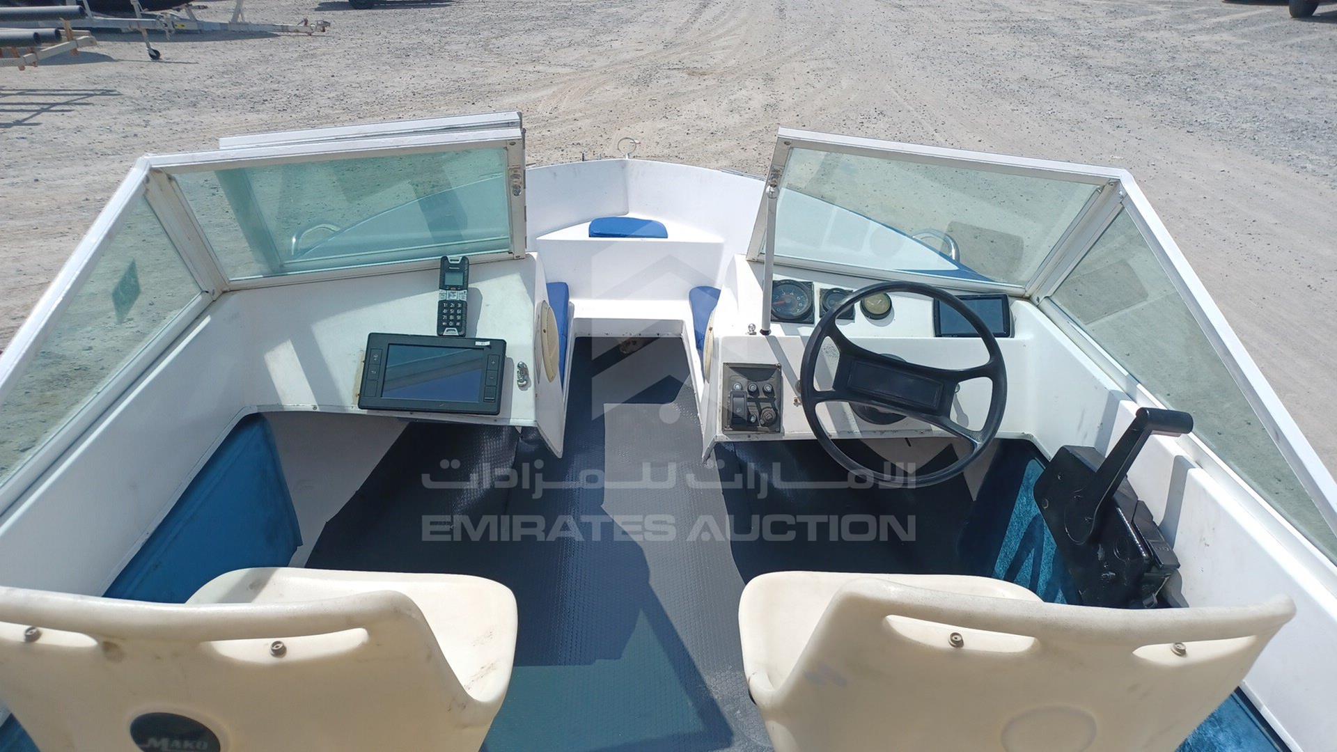 0 BOAT + TROLLEY --- VIN: G03274380