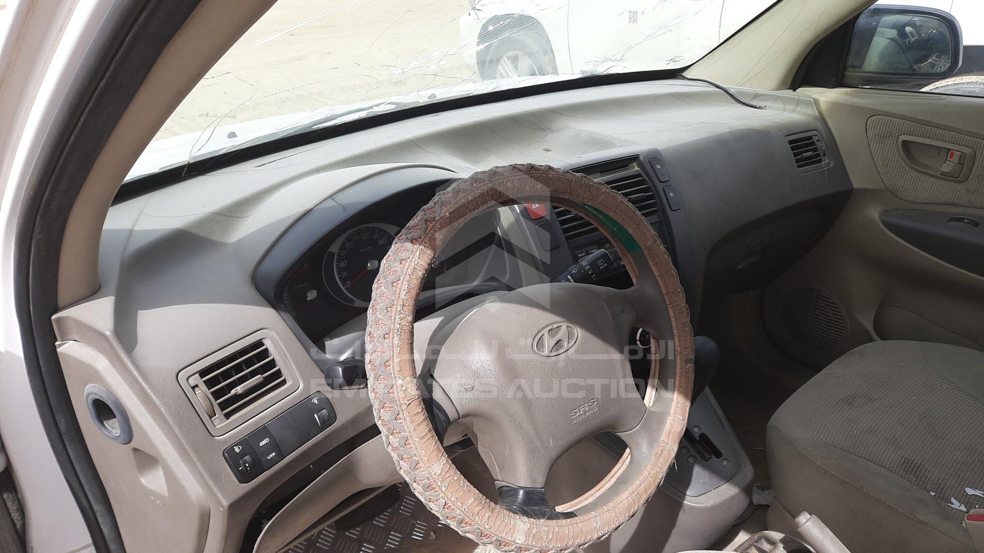 2008 HYUNDAI TUCSON VIN: KMHJM81D08U746604