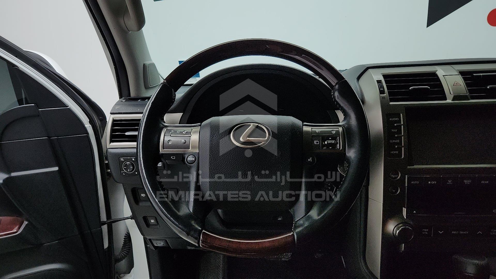 2016 LEXUS GX 460 VIN: JTJJM7FX6G5123043