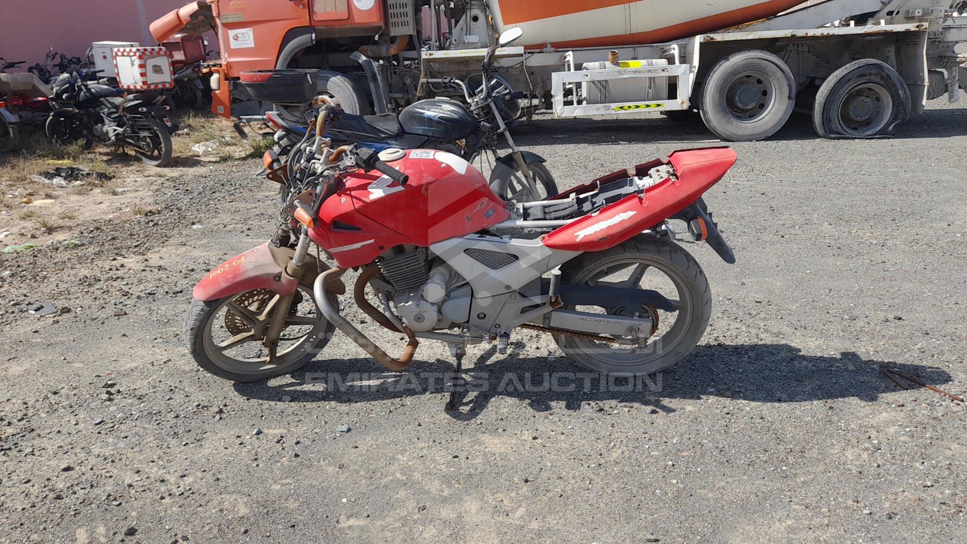 2005 HONDA 250 CB VIN: 9C2MC35005R501119