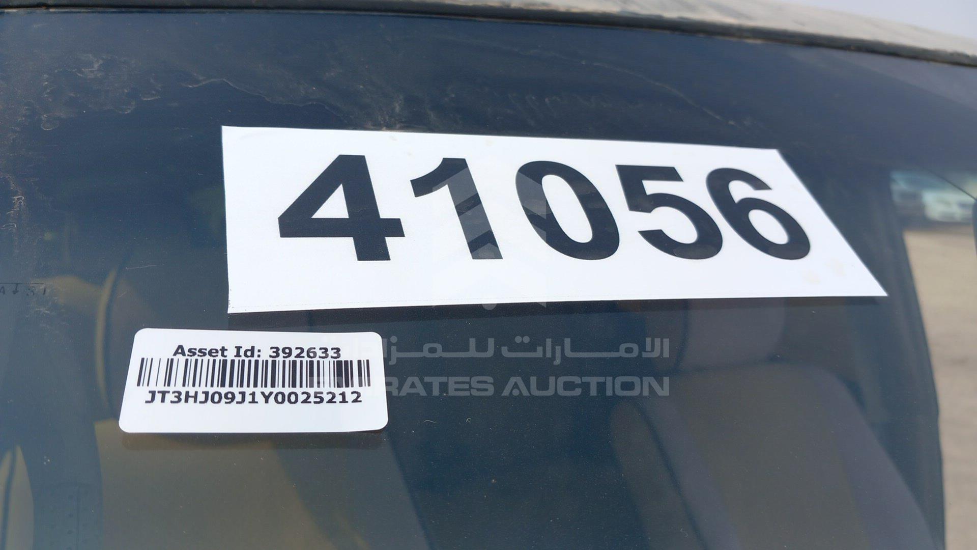 2000 TOYOTA LAND CRUISER VIN: JT3HJ09J1Y0025212