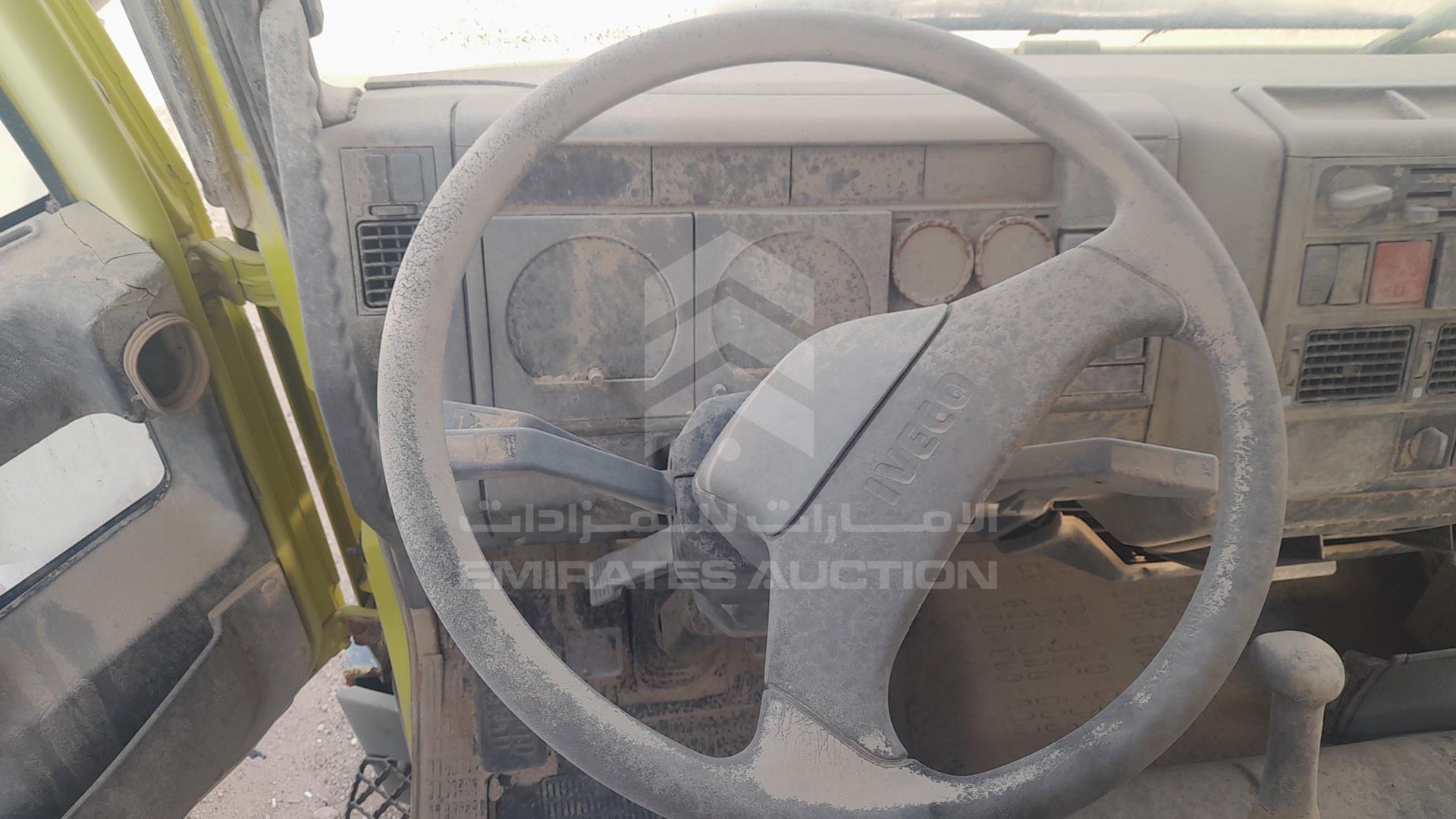 2001 IVECO EUROCARGO VIN: ZCFB1HG8002339832