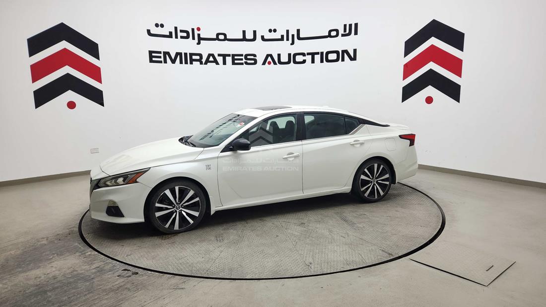 نيسان التيما 2019 — الزاوية الأمامية اليسرى — صورة 5