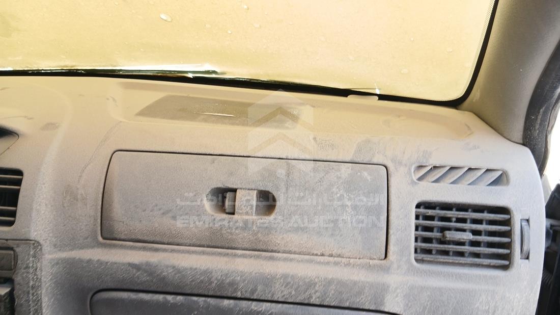 2005 Kia Rio — Front Right Passenger Dashboard View — Photo 23