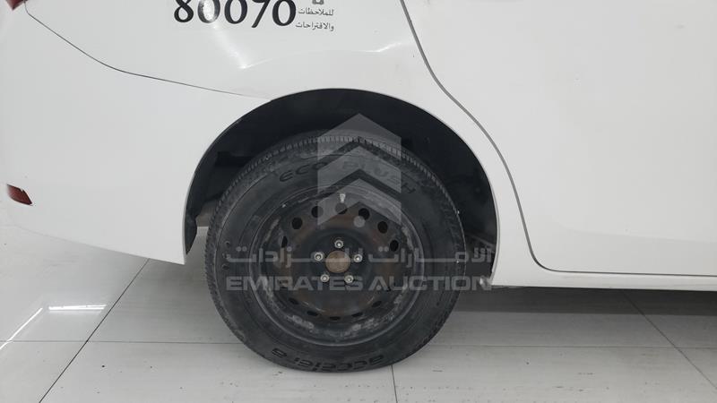 RKLBB9HE8H5198951 Auction: EmiratesAuction Lot: 404127 RKLBB9HE8H5198951 Toyota Corolla 2017 WHITE Photo 27