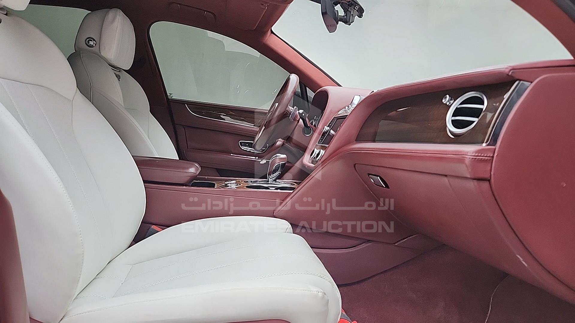 2019 BENTLEY BENTAYGA VIN: SJAAL1ZV2KC023332