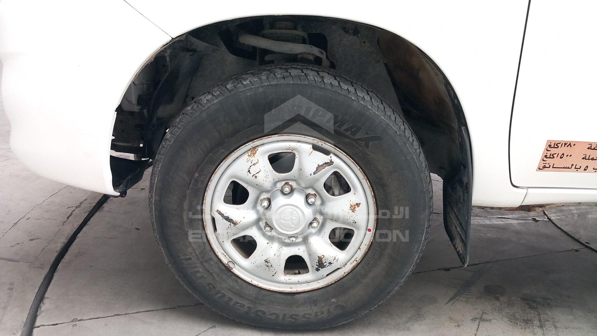 2013 TOYOTA HILUX VIN: MR0FX22G6D1360368