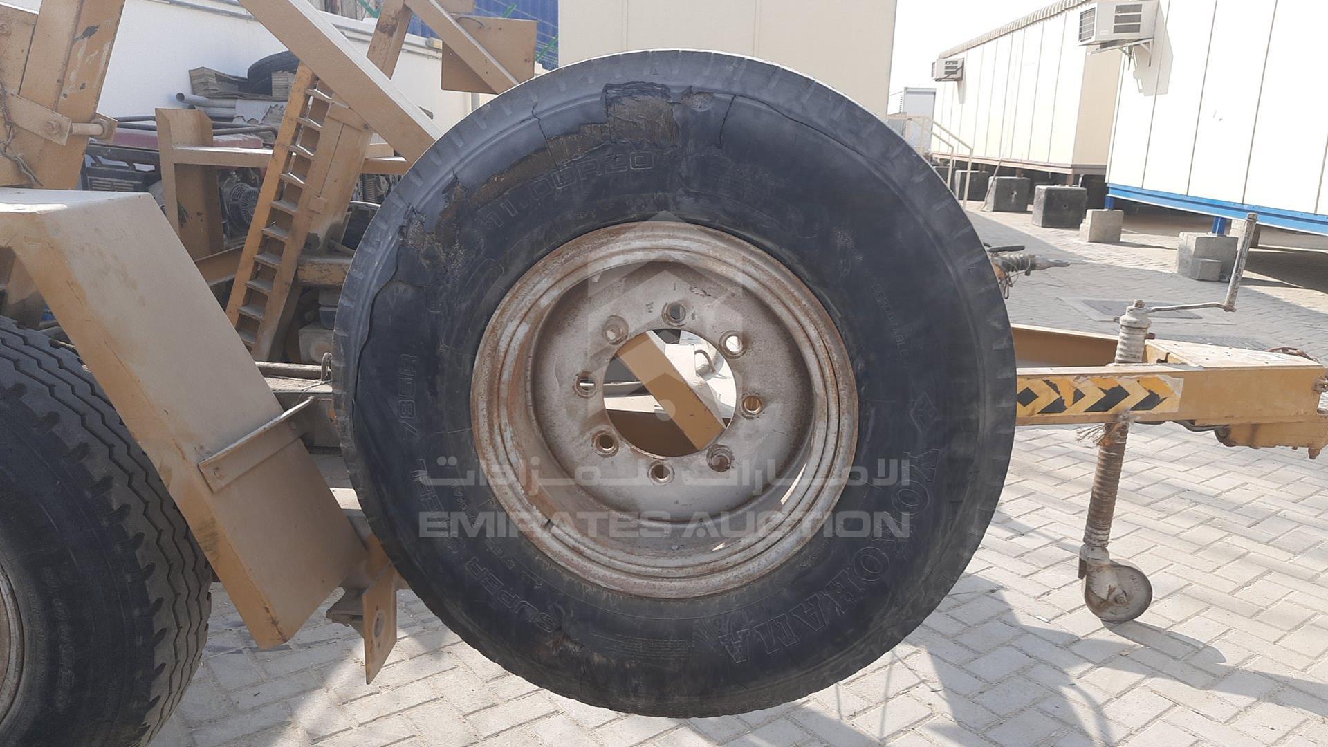 2010 TRAILER LOCAL VIN: D083165DXBTRAILER
