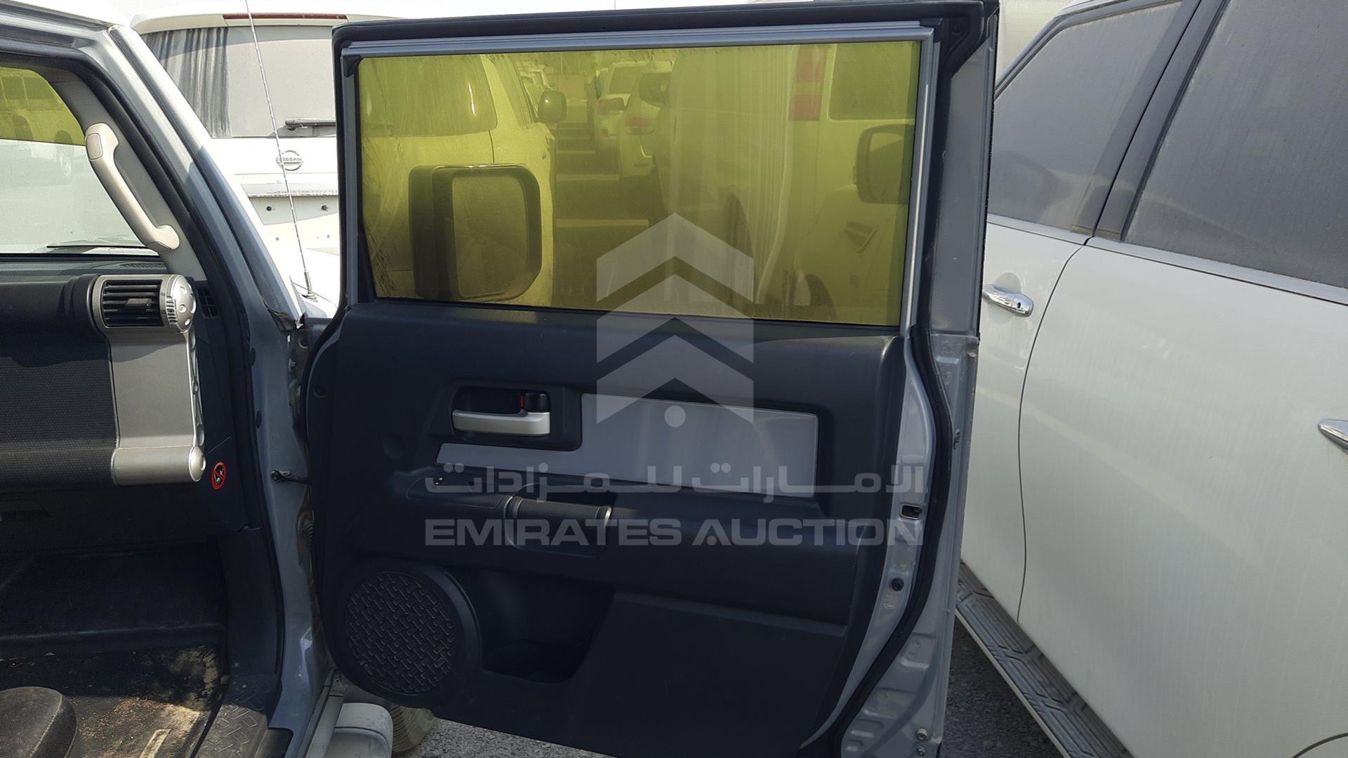 2014 TOYOTA FJ CRUISER VIN: JTEBU11FXEK198065