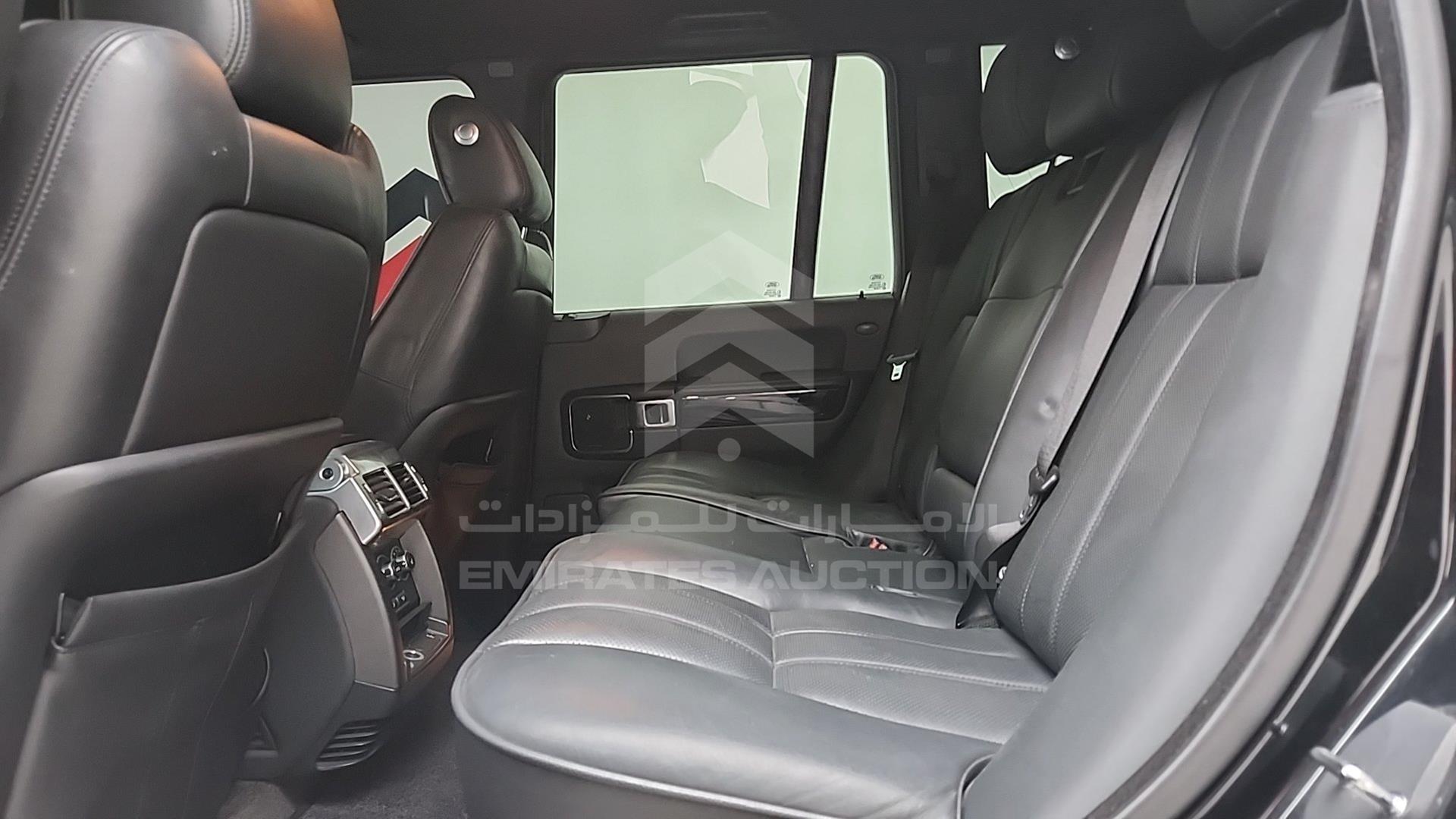 2011 RANGE ROVER VOGUE VIN: SALLMAME4BA343740