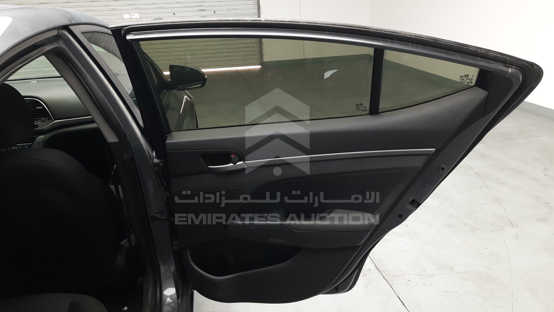 2017 HYUNDAI ELANTRA VIN: KMHD741CXHU399092