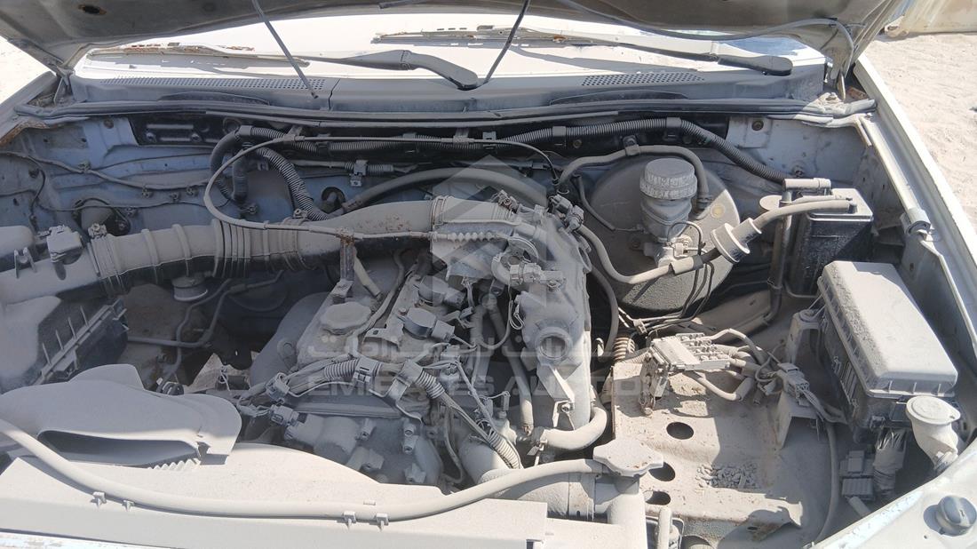 ميتسوبيشي L 200 2008 — خليج المحرك — صورة 27