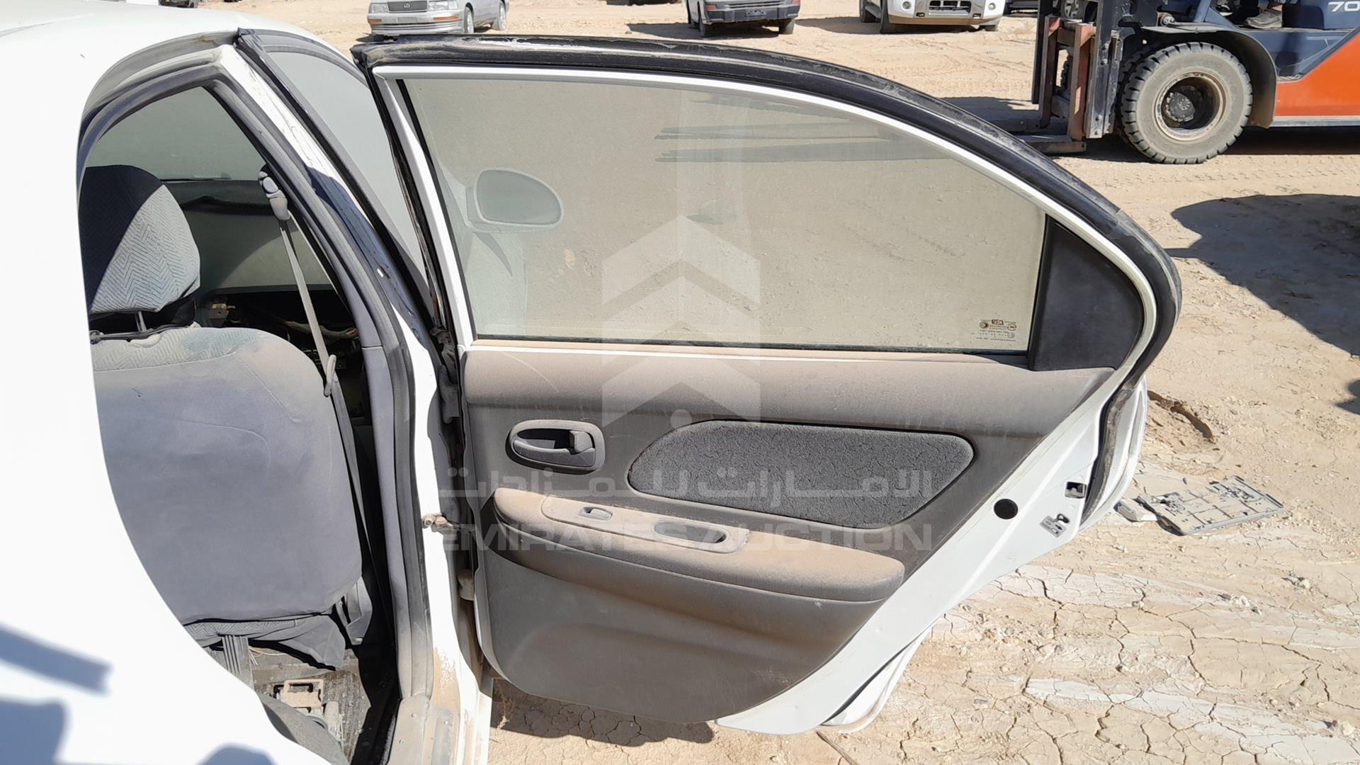 2000 HYUNDAI SONATA VIN: KMHEM41BPYA264462