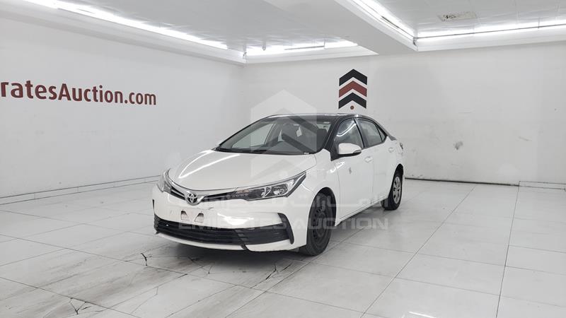 RKLBB9HE9J5206559 Auction: EmiratesAuction Lot: 404120 RKLBB9HE9J5206559 Toyota Corolla 2018 WHITE Photo 5