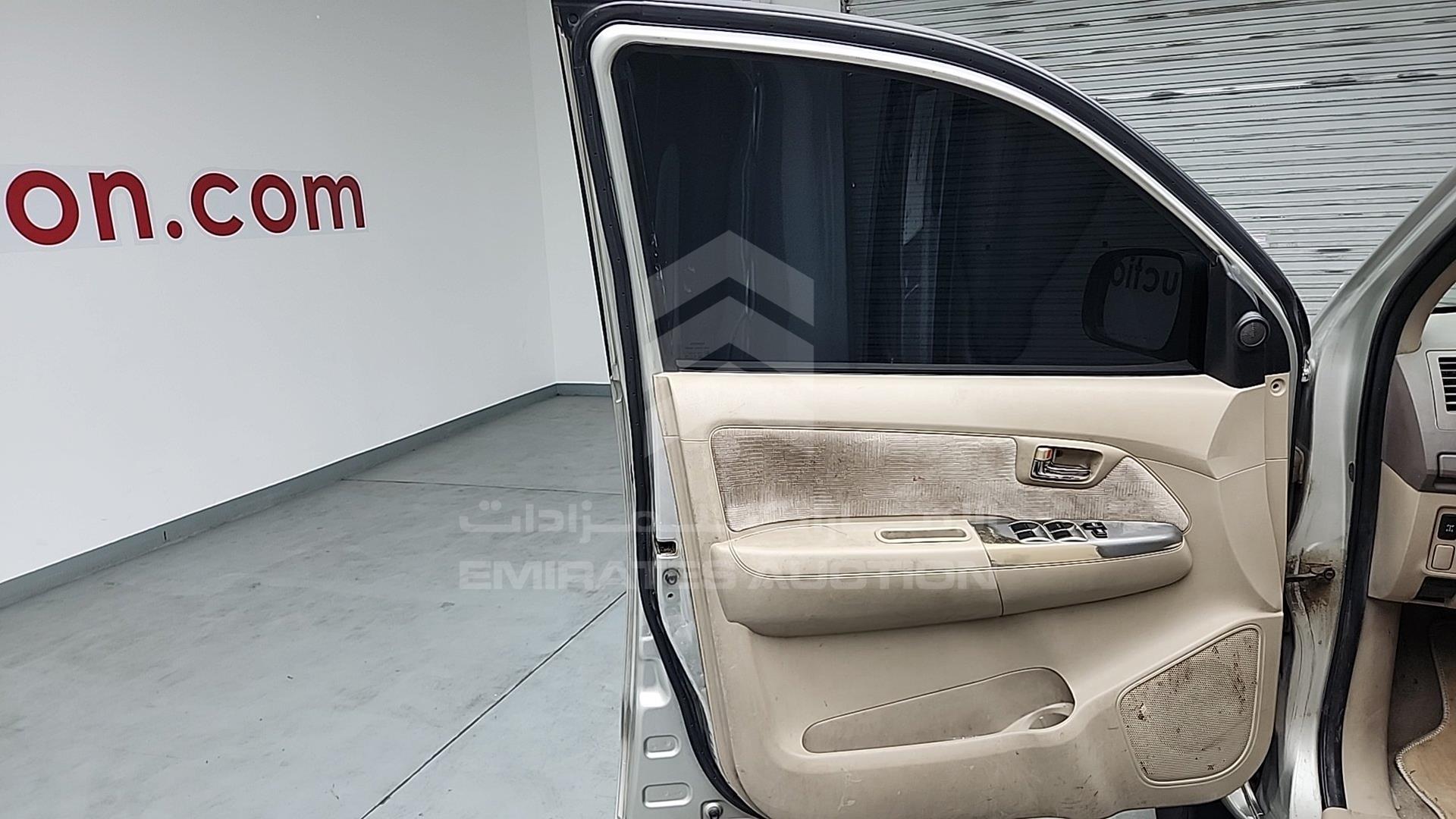 2006 TOYOTA FORTUNER VIN: MR1YU59G360006157