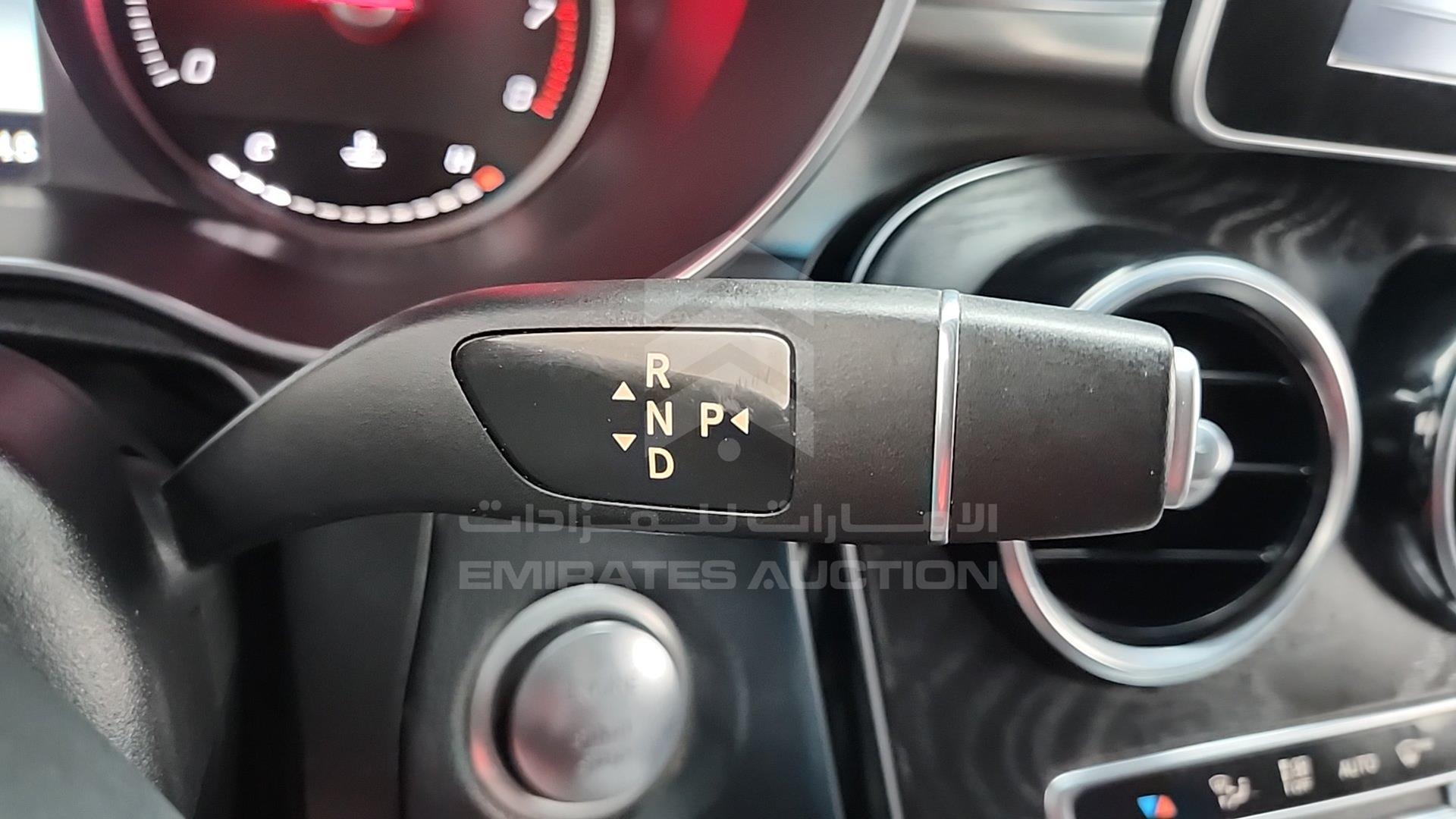 2019 MERCEDES GLC 300 VIN: WDC0G4JB9KV182140