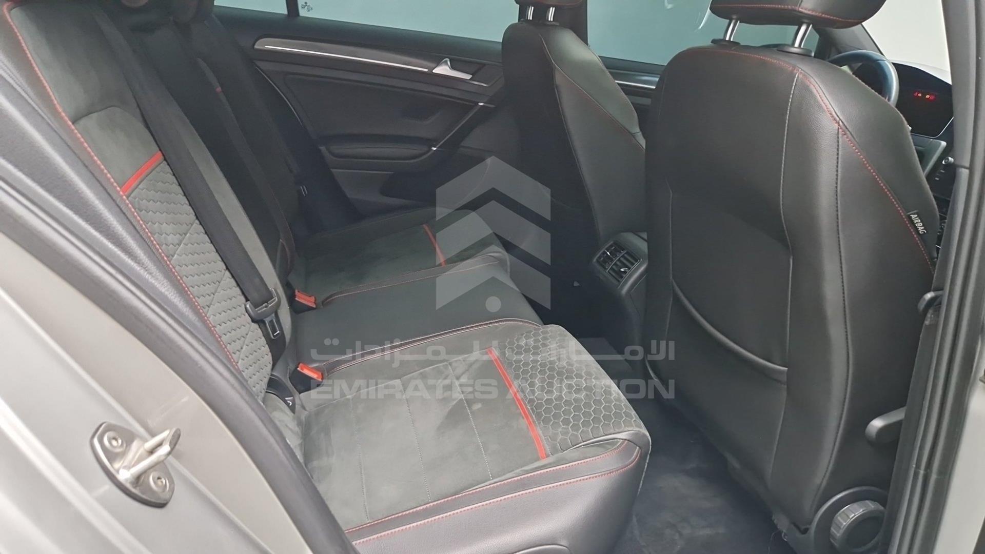 2018 VOLKSWAGEN GOLF VIN: WVWFL2AU7JW034126
