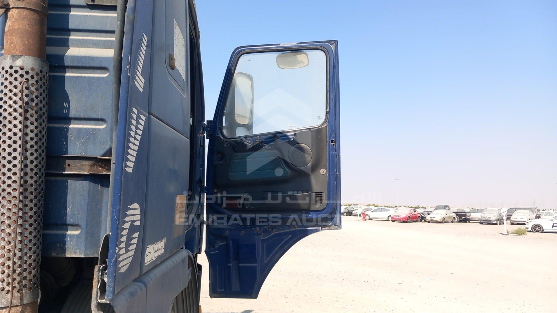 2001 VOLVO FH 12 VIN: YV2A4DAAX1B270615