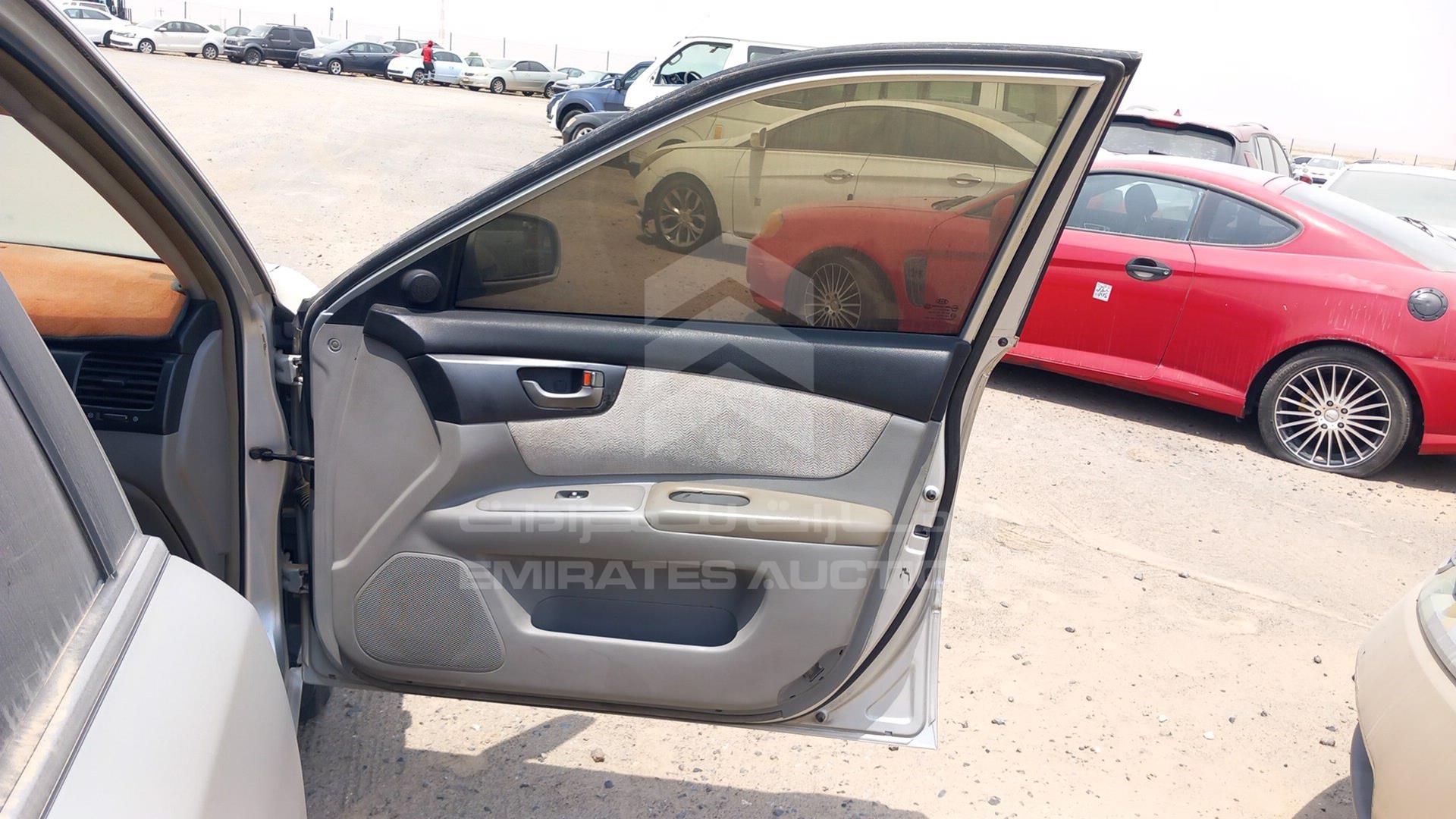 2007 KIA OPTIMA VIN: KNAGE222875109746