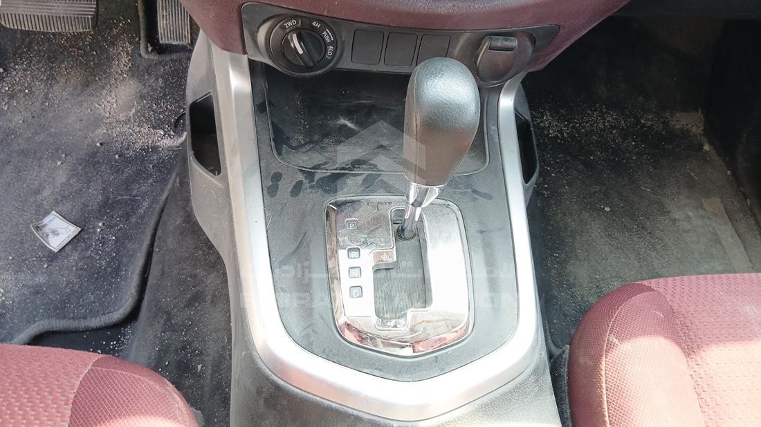 2022 Nissan Navara — Gear View — Photo 18