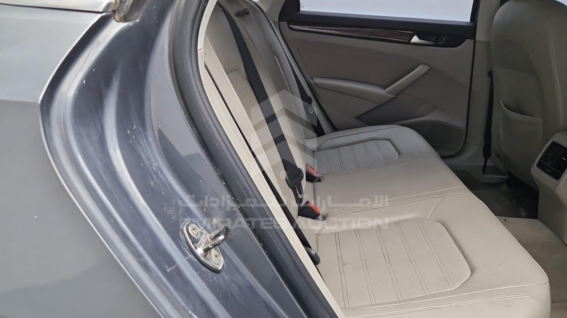 2013 VOLKSWAGEN PASSAT VIN: WVWCR7A35DC036730