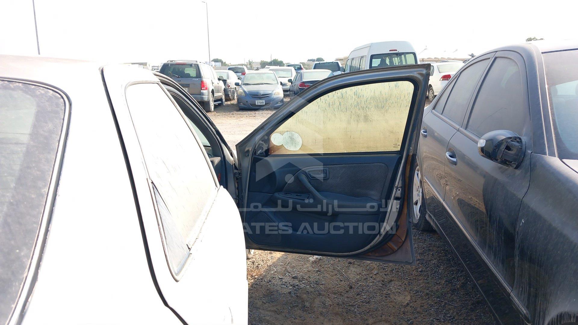 2002 TOYOTA CAMRY VIN: 6T1BG22K62X456938