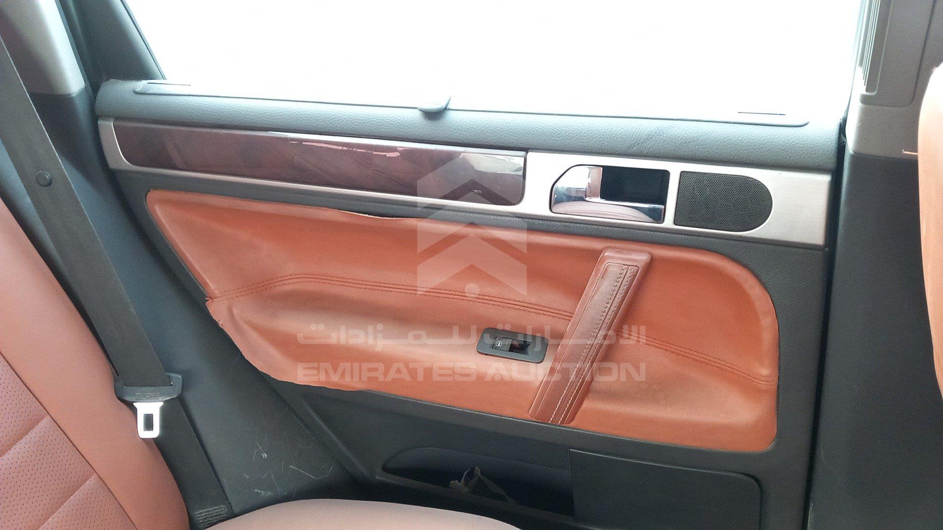 WVGAL27L19D000842 - 2009 Volkswagen Touareg - #453462