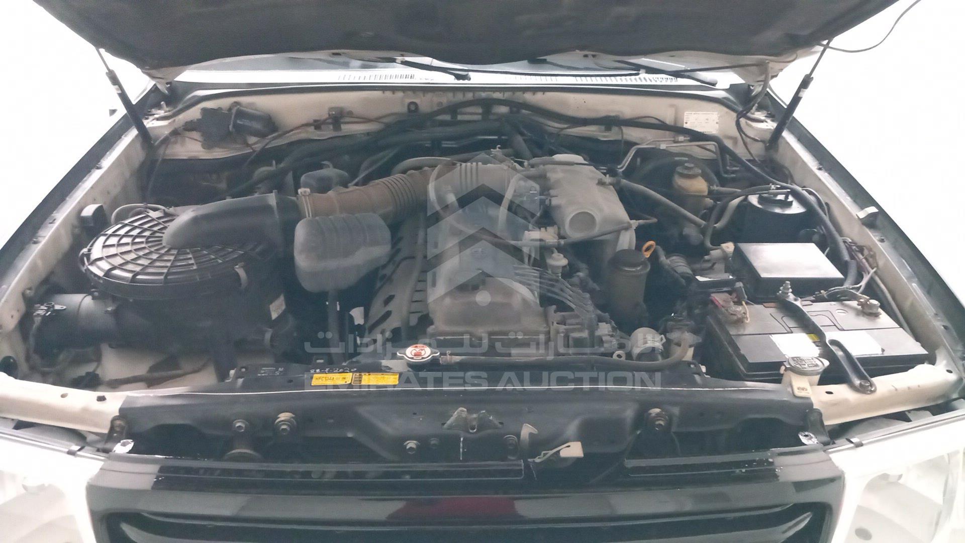 2002 TOYOTA LAND CRUISER VIN: JTEHJ09J725031906
