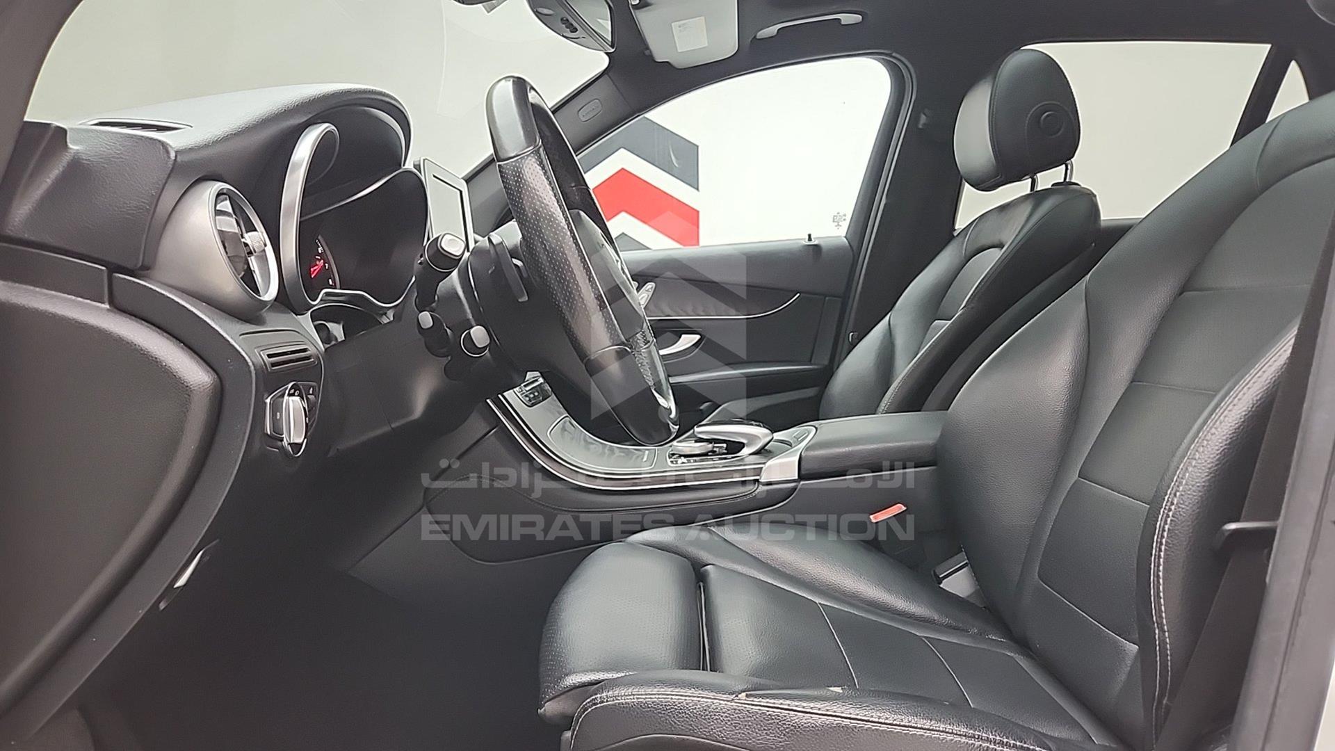 2017 MERCEDES GLC 300 VIN: WDC0G4JB8HF123616