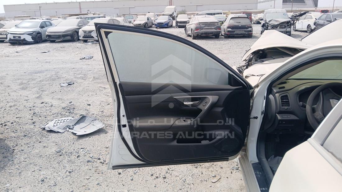 نيسان التيما 2015 — الباب الأمامي الأيسر — صورة 10
