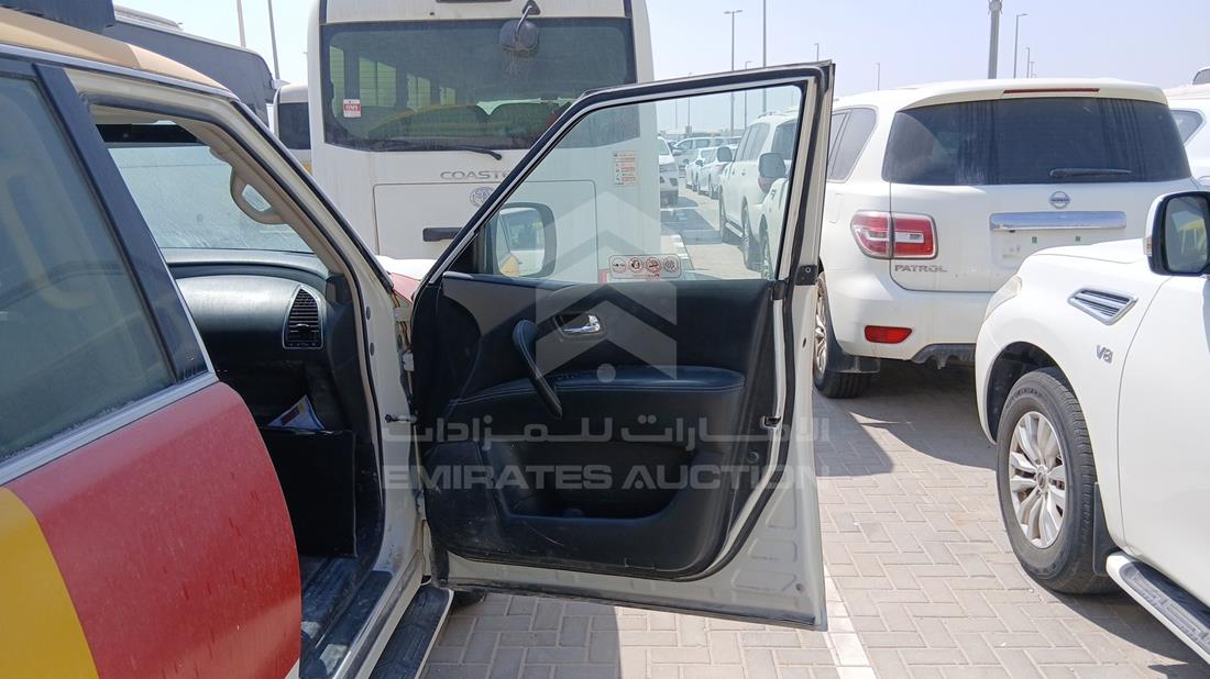 نيسان باترول 2019 — الباب الأمامي الأيمن — صورة 27