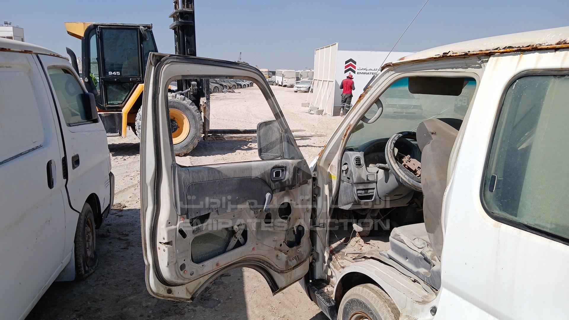 2004 NISSAN URVAN VIN: JN6FE54S74X416531