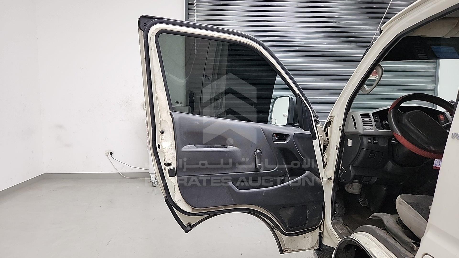 2009 TOYOTA HIACE VIN: JTFHX02PX90039241