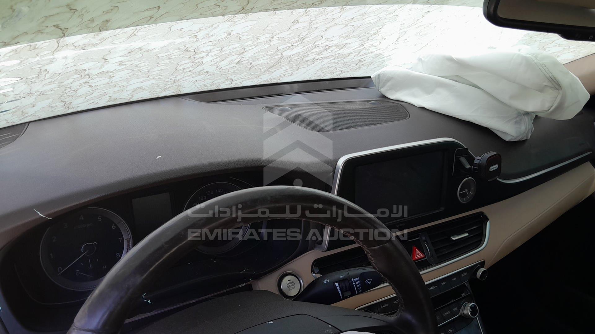 2018 HYUNDAI AZERA VIN: KMHF341F6JA182385