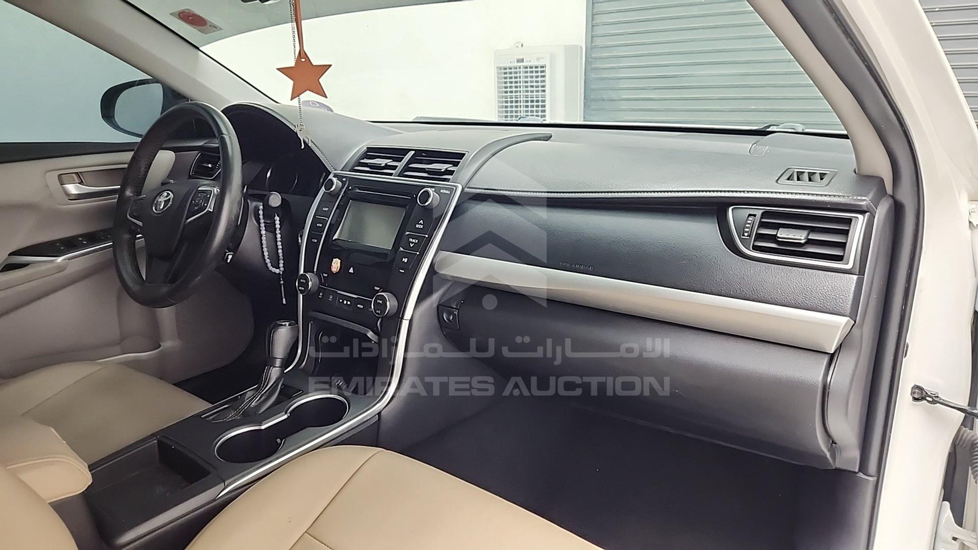2016 TOYOTA CAMRY VIN: 4T1BF1FK2GU984563